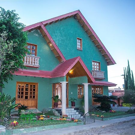 サン・ミゲル・デ・アジェンデ Tu Casa En El Parque Bed & Breakfast エクステリア 写真